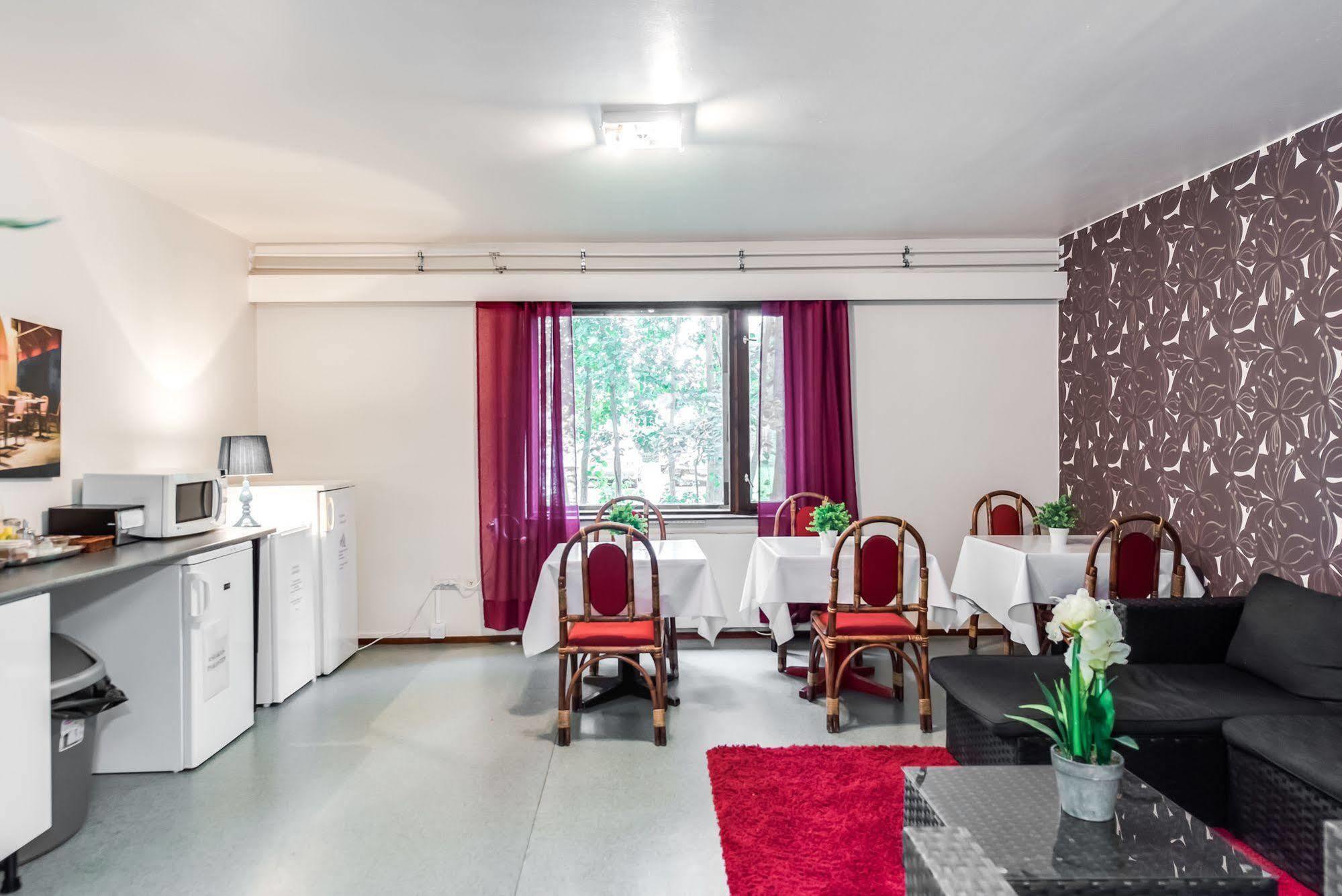 Hotel Pohjankievari Kempele Kültér fotó